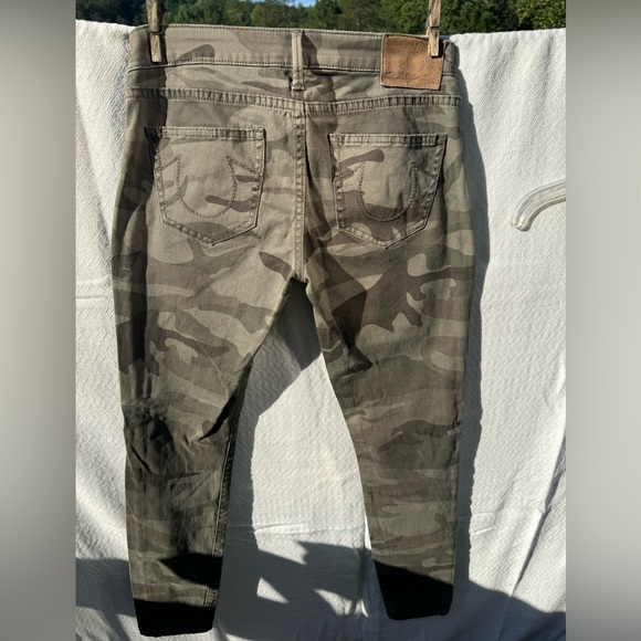 Sz 26 TRUE RELIGION CAMO PANTS - Picture 1 of 5